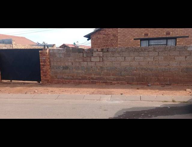 2 BEDROOM HOUSE FOR SALE IN THULANI